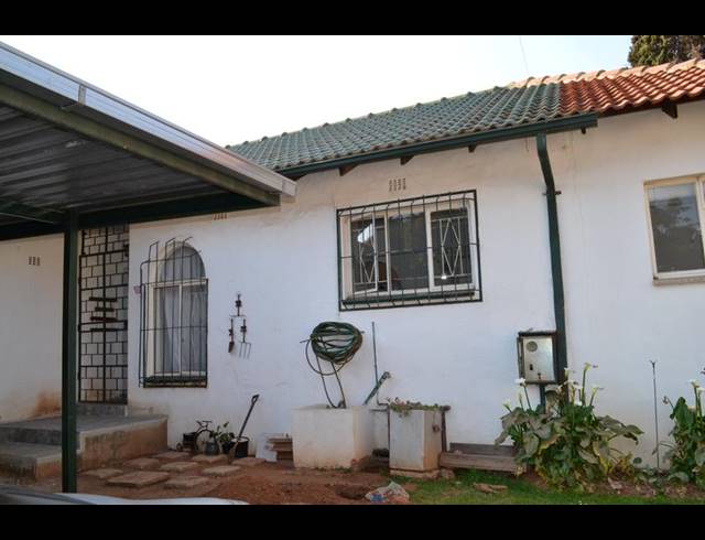 4 BEDROOM HOUSE FOR SALE IN WITPOORTJIE